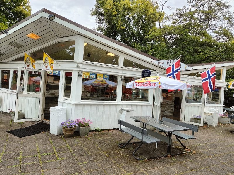 Flora Restaurant