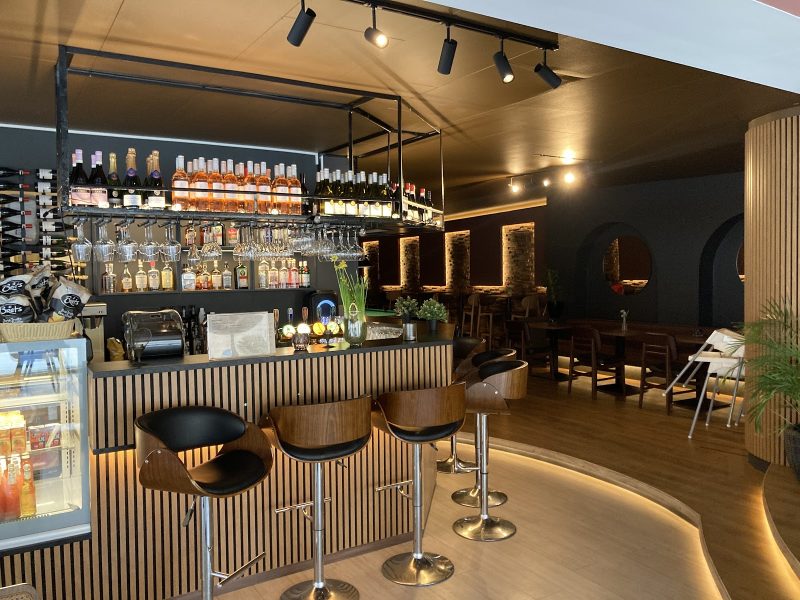 Fellini Pizza & Grill - Leveres av Restauranten
